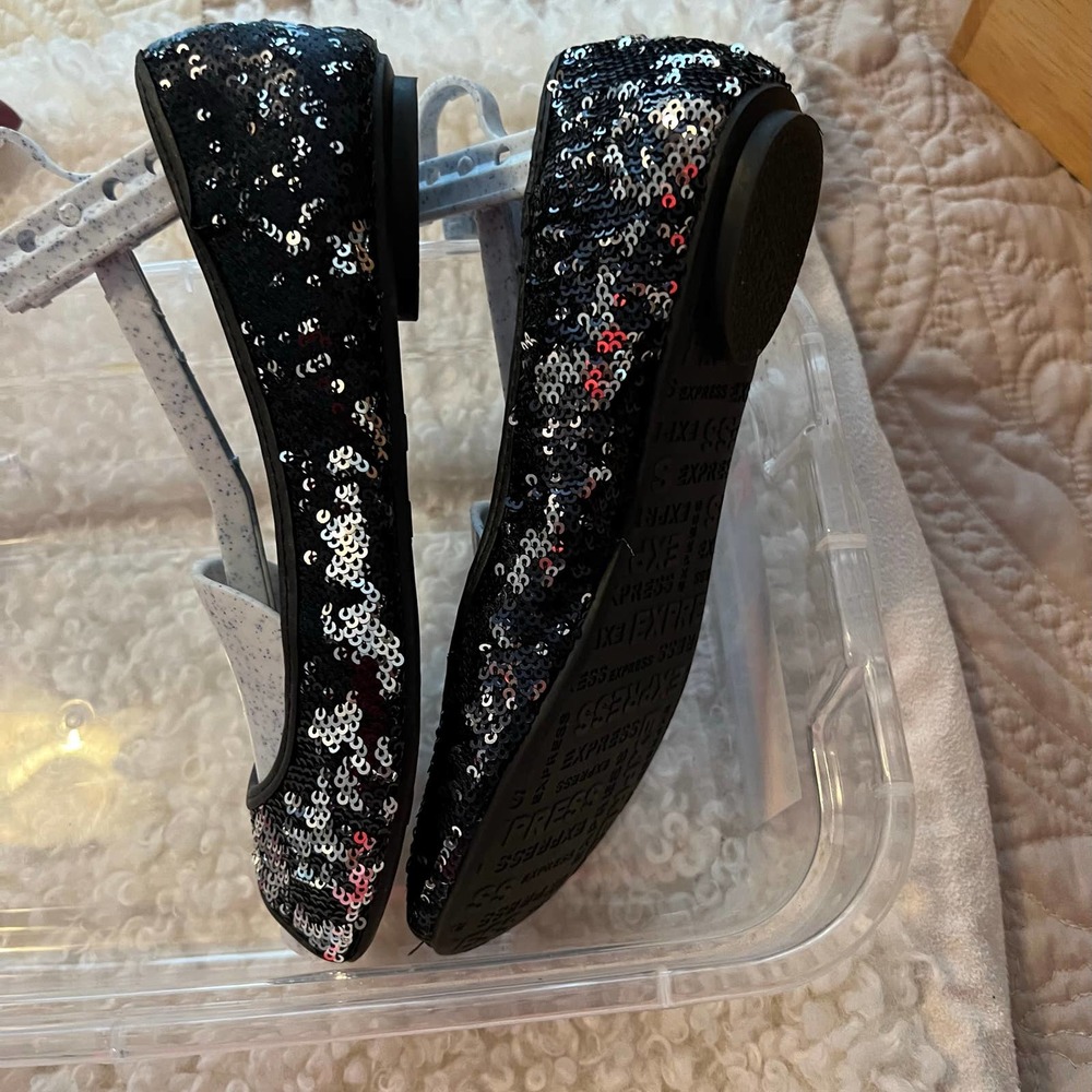 Express Open Toe Sequined Flats Size 6 - image 4